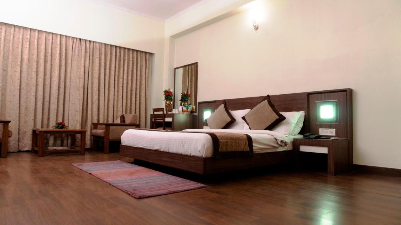 Mg Regency Hotel Baddi Exterior foto
